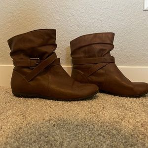 American Eagle ankle boots, size 8